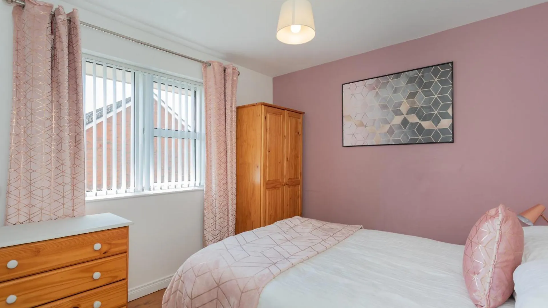 Appartamento Ardenlee - Stylish 3 Bed Apt Close To City, Parking And Wifi Belfast