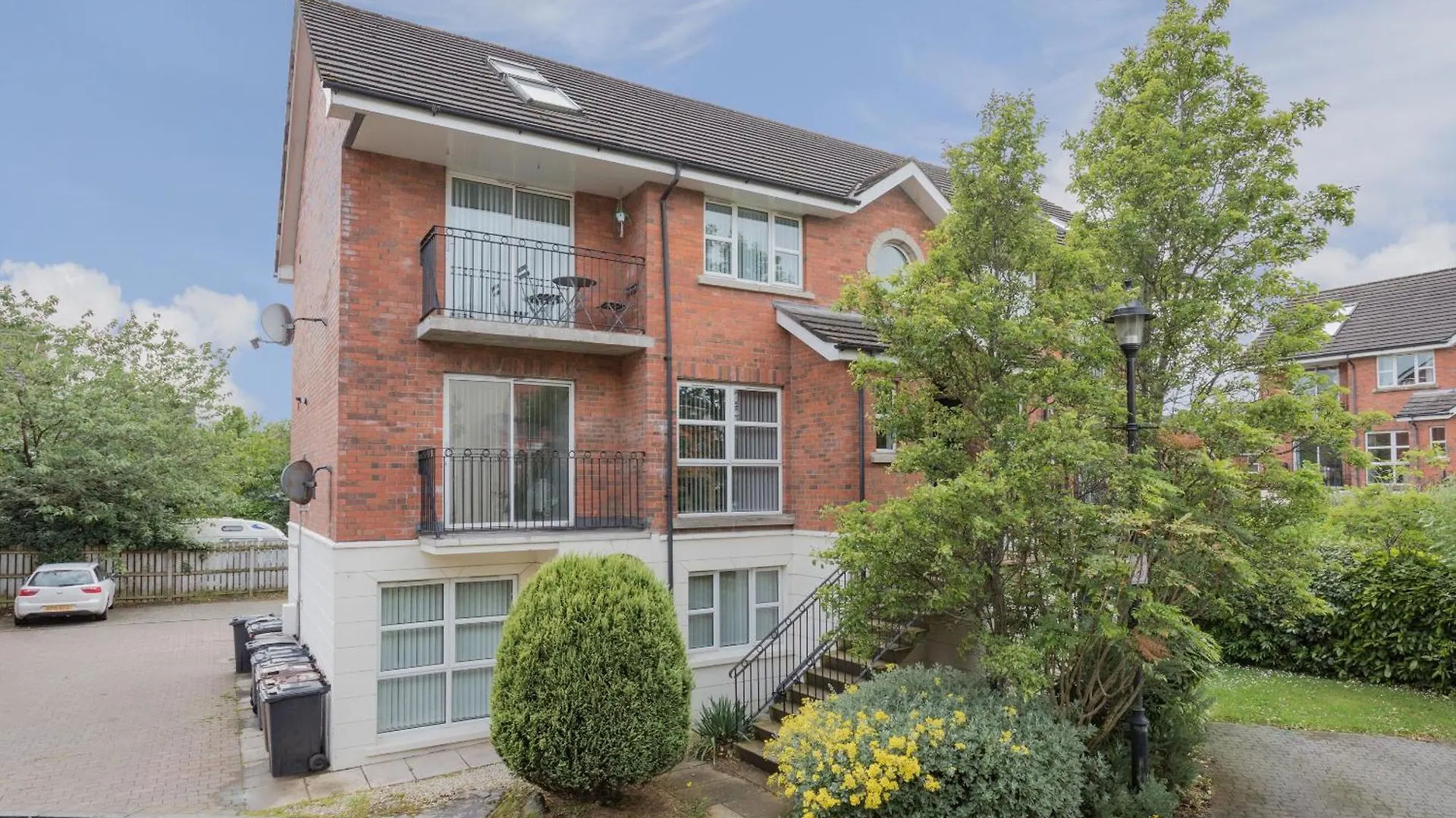 Ardenlee - Stylish 3 Bed Apt Close To City, Parking And Wifi location