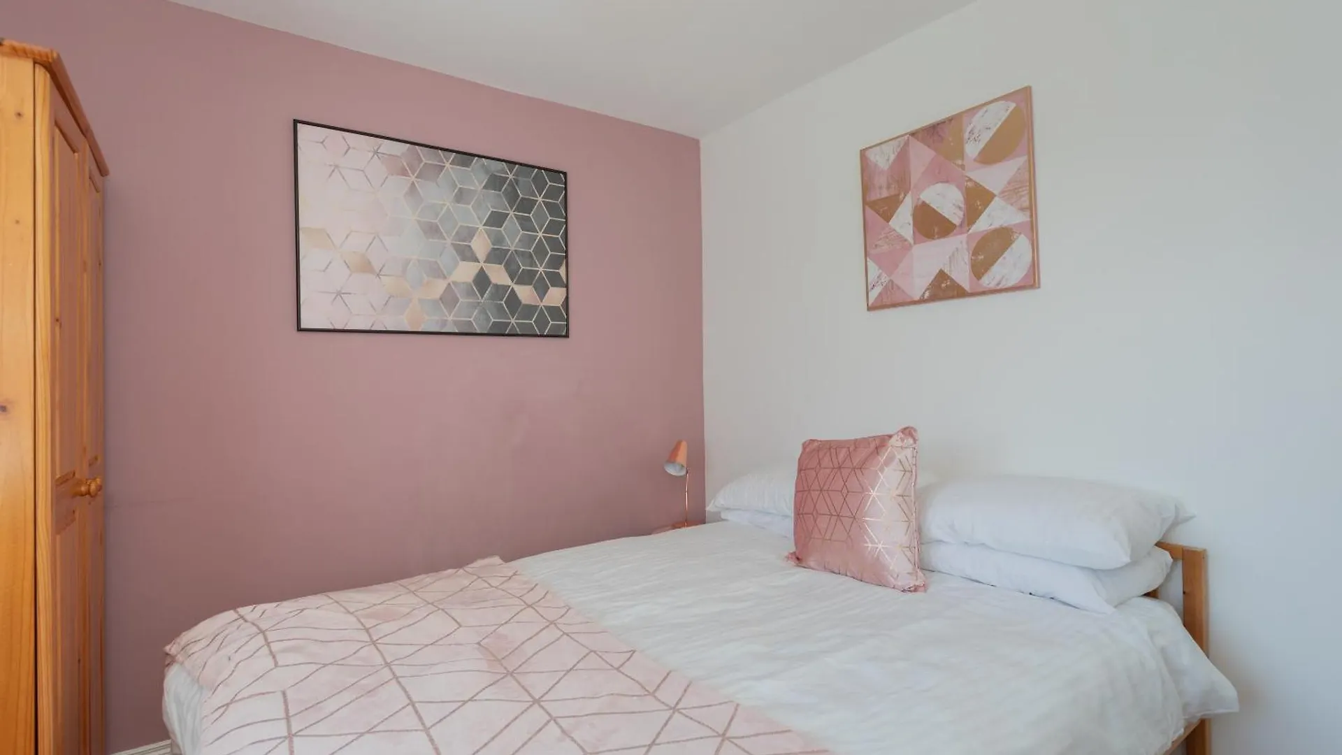 Ardenlee - Stylish 3 Bed Apt Close To City, Parking And Wifi Belfast Apartamento